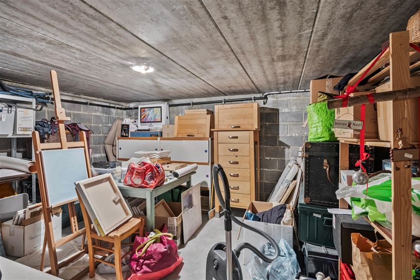 Rue résidentielle calme avec vue, double garage