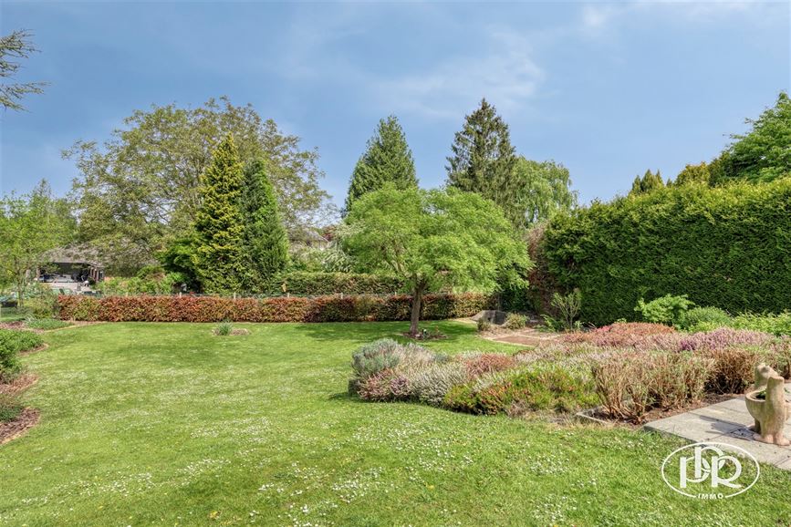 *** OFFRE ACCEPTÉE *** Quartier résidentiel paisible et recherché