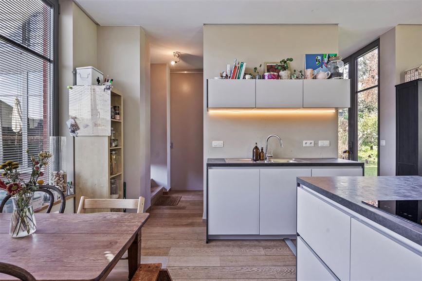 Rue résidentielle calme avec vue, double garage