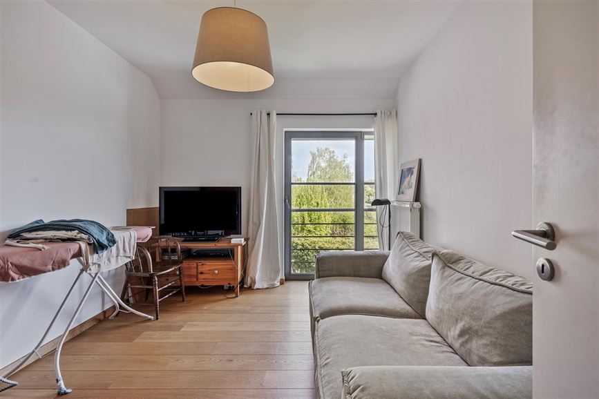 Rue résidentielle calme avec vue, double garage