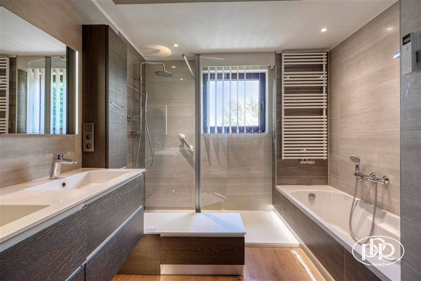 *** OFFRE ACCEPTÉE *** Quartier résidentiel paisible et recherché