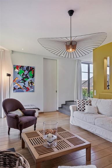 Rue résidentielle calme avec vue, double garage