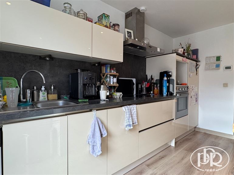 *** OFFRE ACCEPTÉE *** Immeuble avec revenu locatif annuel ± 46.000 €.