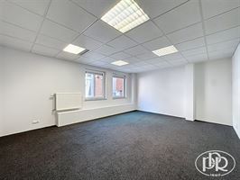 1er étage centre ville, parking face à l'immeuble - WAVRE 1er étage centre ville, parking face à l'immeuble - WAVRE