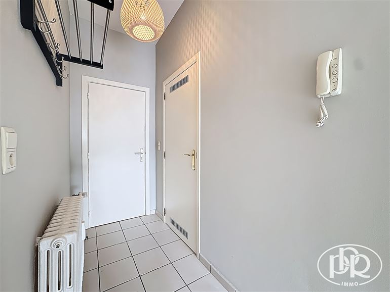 ***SIGNATURE DE BAIL EN COURS*** RÉNOVÉ ! Bureau + Cave privative et machine à laver