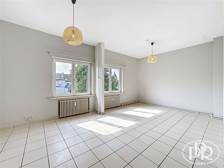 ***SIGNATURE DE BAIL EN COURS*** RÉNOVÉ ! Bureau + Cave privative et machine à laver  - WAVRE