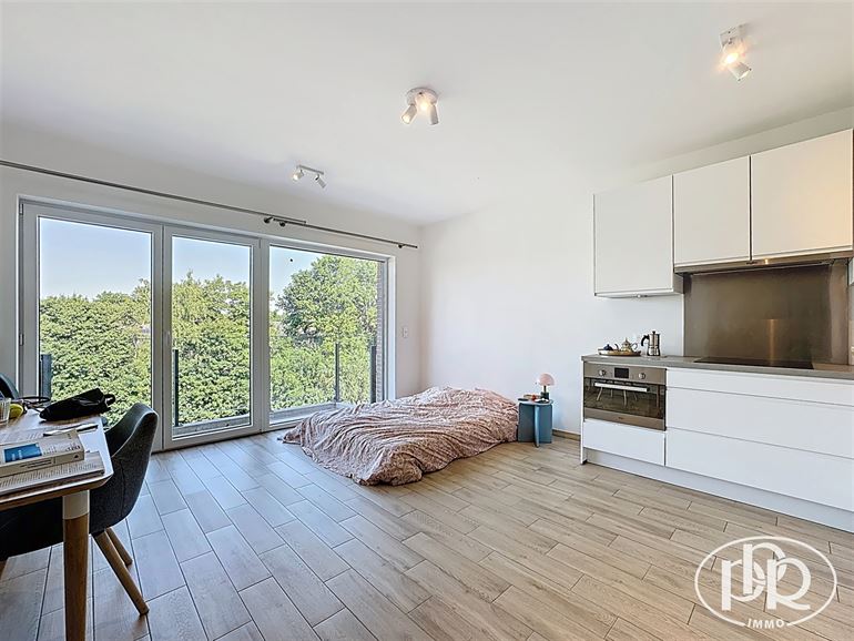 Parking privatif et sécurisé, balcon