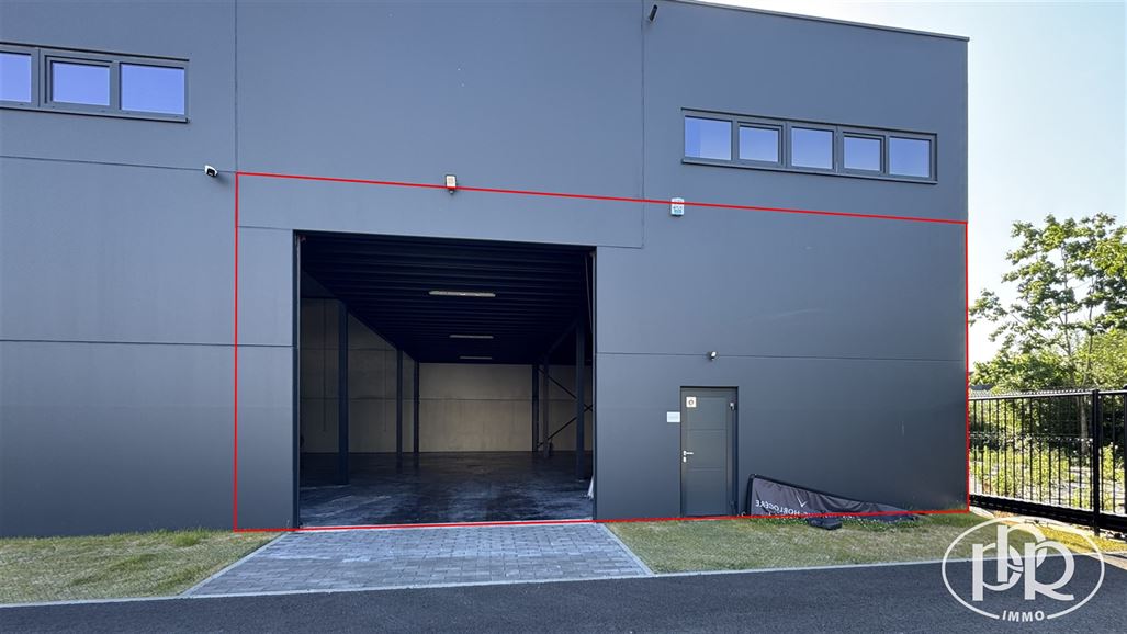 Zoning Nord, parking, accès aisé