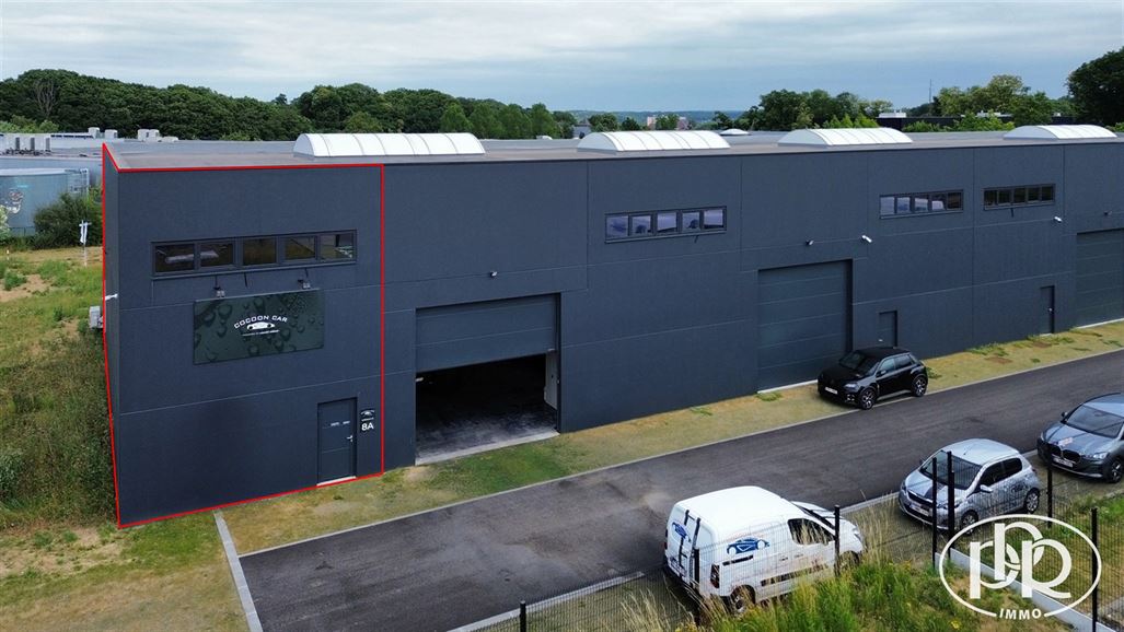 Zoning Nord, parking, accès aisé, casco