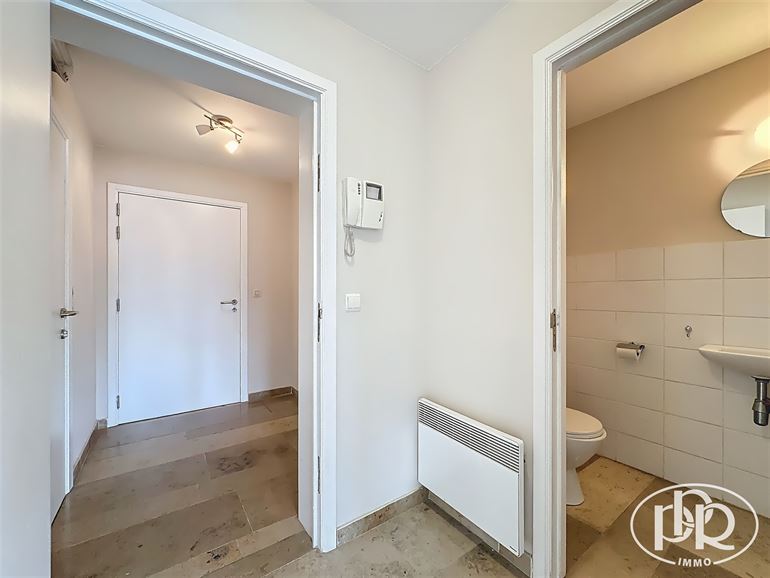 1er étage centre ville, parking face à l'immeuble