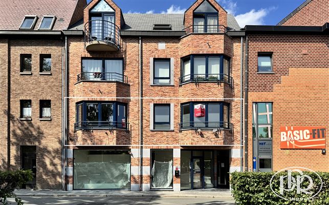 1er étage centre ville, parking face à l'immeuble