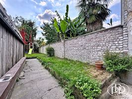 *** SIGNATURE DE BAIL EN COURS *** Jardin SUD de ± 100 m² avec dépendance - WAVRE