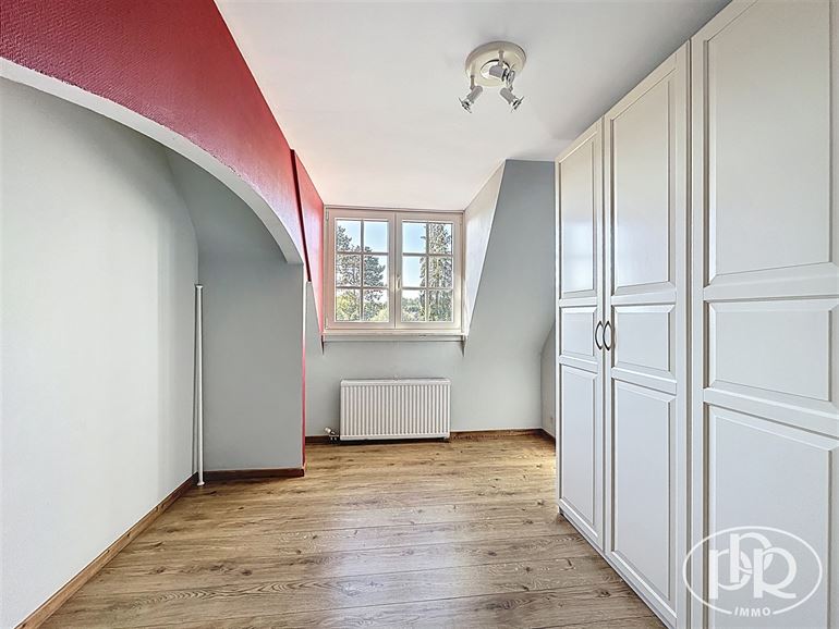 *** LOUÉ *** Situation exceptionnelle en terrain de fond