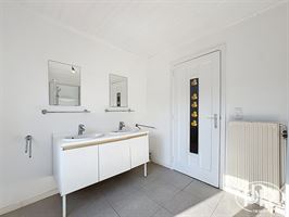 *** SIGNATURE DE BAIL EN COURS *** Jardin SUD de ± 100 m² avec dépendance - WAVRE