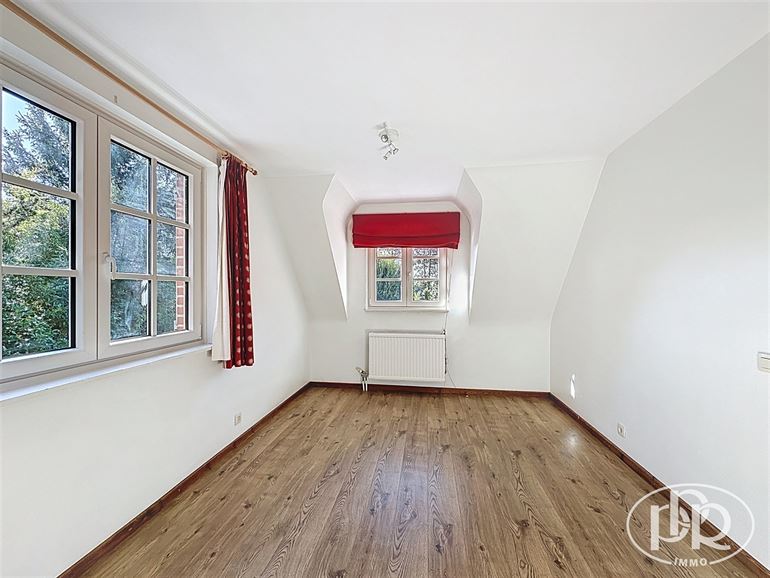 *** LOUÉ *** Situation exceptionnelle en terrain de fond