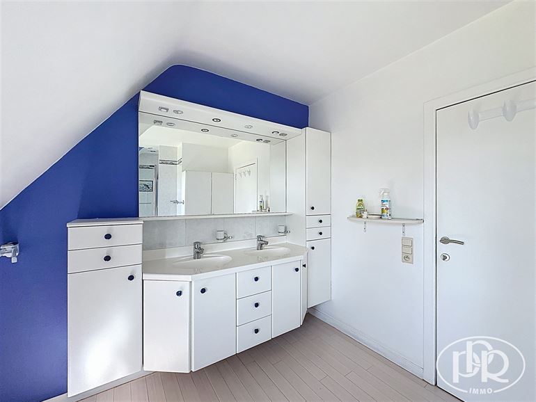 *** LOUÉ *** Situation exceptionnelle en terrain de fond