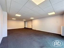 1er étage centre ville, parking face à l'immeuble - WAVRE 1er étage centre ville, parking face à l'immeuble - WAVRE