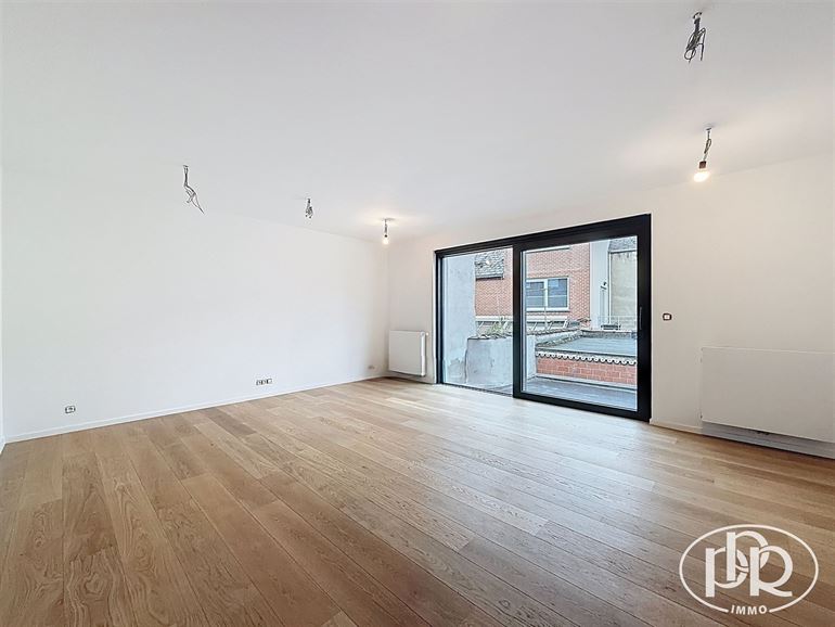 *** OFFRE ACCEPTÉE*** Élec. CONFORME, terrasse 10 m², frais à 3%