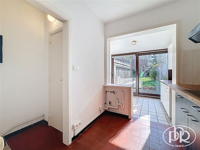 *** SIGNATURE DE BAIL EN COURS *** Jardin SUD de ± 100 m² avec dépendance