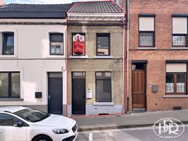 *** SIGNATURE DE BAIL EN COURS *** Jardin SUD de ± 100 m² avec dépendance - WAVRE