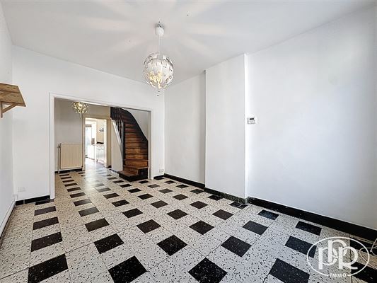 *** SIGNATURE DE BAIL EN COURS *** MAISON 2 Ch ± 93 m² avec Séjour - Cuisine avec Coin à déj. - Laundry - Poss. Office - Shower room - Cellars - Outbuilding and SOUTH garden of ± 100 m²