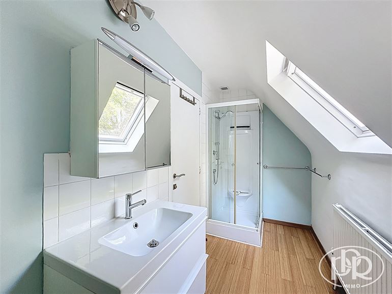 *** LOUÉ *** Situation exceptionnelle en terrain de fond