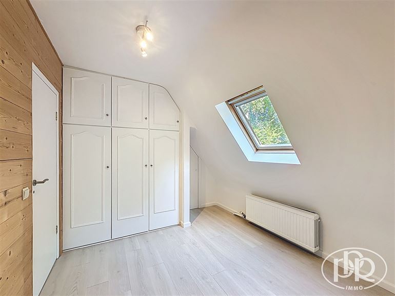 *** LOUÉ *** Situation exceptionnelle en terrain de fond