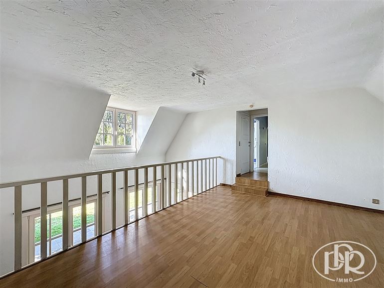 *** LOUÉ *** Situation exceptionnelle en terrain de fond