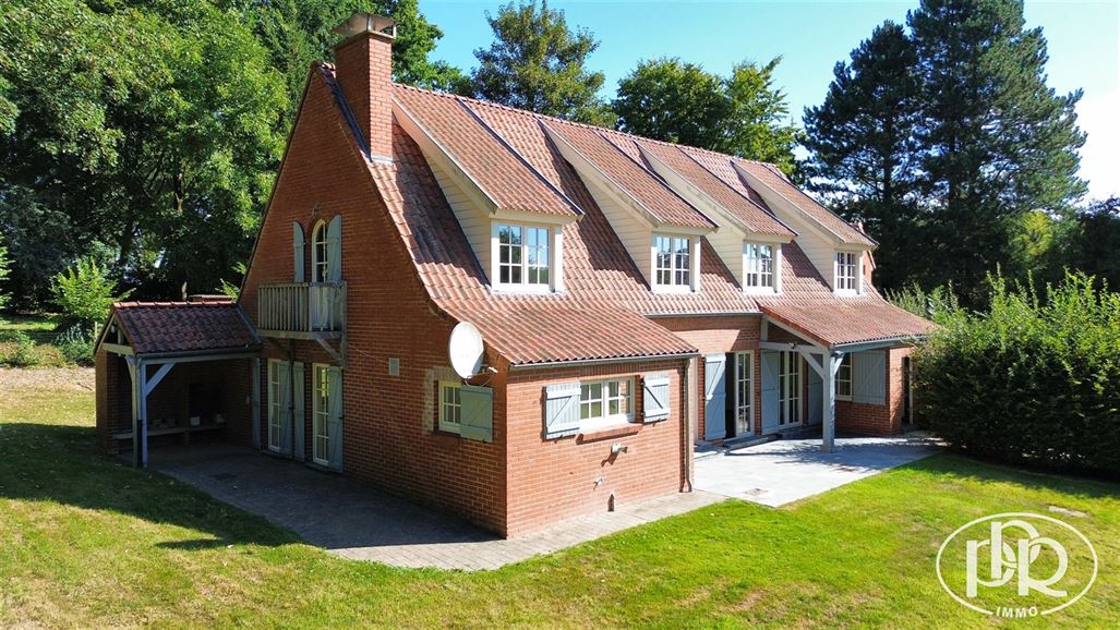 *** LOUÉ *** Situation exceptionnelle en terrain de fond