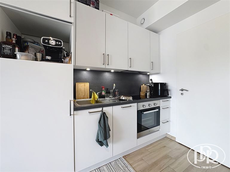 *** LOUÉ *** Courbevoie - Parking privatif