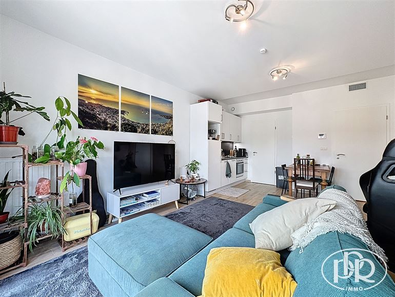 *** LOUÉ *** Courbevoie - Parking privatif