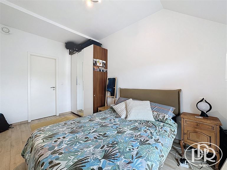 *** LOUÉ *** Courbevoie - Parking privatif