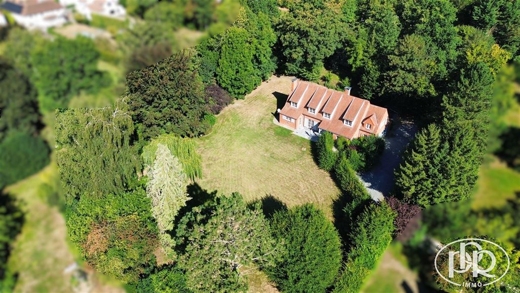 *** LOUÉ *** Situation exceptionnelle en terrain de fond