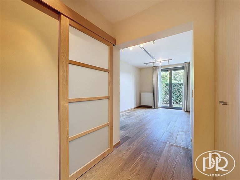 Rez-de chaussée avec terrasse et jardin privatif