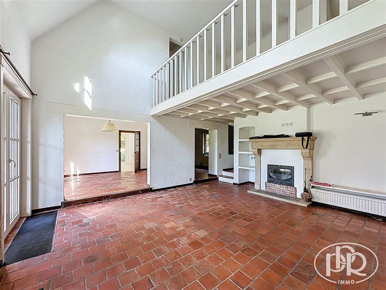 *** LOUÉ *** Situation exceptionnelle en terrain de fond