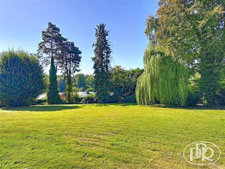 *** LOUÉ *** Situation exceptionnelle en terrain de fond