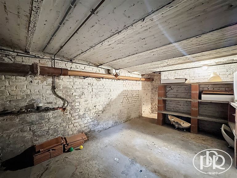 *** SIGNATURE DE BAIL EN COURS *** Jardin SUD de ± 100 m² avec dépendance