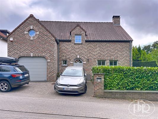 *** VERHUURD *** Villa 3 slaapkamers + dressing van ± 190 m². Terras van ± 34 m² en zuid-oostelijke tuin van ± 3 are 91 ca