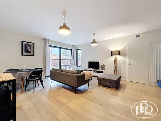 REZ-DE-CHAUSSEE 2 Chambres de ± 75 m² avec TERRASSE de ± 15 m² - Parking et Cave