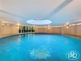 ***SIGNATURE DE COMPROMIS EN COURS*** Parking privé, cave, piscine intérieur, sauna, tennis - WOLUWE-SAINT-ÉTIENNE