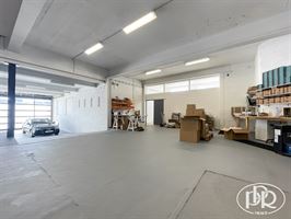 Mixte Entrepôts & Bureaux en RDC ! Proche centre-ville - WAVRE Mixte Entrepôts & Bureaux en RDC ! Proche centre-ville - WAVRE