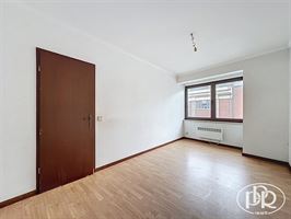 Immeuble 4 unités (3 apparts. + jardin + 1 commerce) - WAVRE