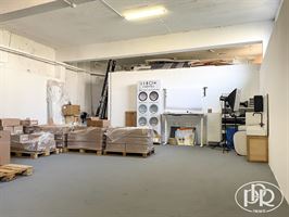 Mixte Entrepôts & Bureaux en RDC ! Proche centre-ville - WAVRE Mixte Entrepôts & Bureaux en RDC ! Proche centre-ville - WAVRE