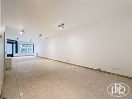 Immeuble 4 unités (3 apparts. + jardin + 1 commerce) - WAVRE