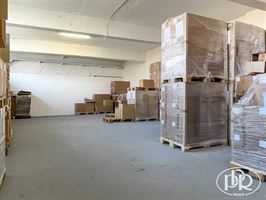 Mixte Entrepôts & Bureaux en RDC ! Proche centre-ville - WAVRE Mixte Entrepôts & Bureaux en RDC ! Proche centre-ville - WAVRE