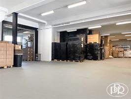 Mixte Entrepôts & Bureaux en RDC ! Proche centre-ville - WAVRE Mixte Entrepôts & Bureaux en RDC ! Proche centre-ville - WAVRE