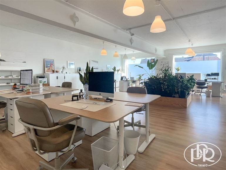 Mixte Entrepôts & Bureaux en RDC ! Proche centre-ville