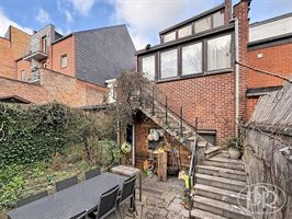 Immeuble 4 unités (3 apparts. + jardin + 1 commerce) - WAVRE
