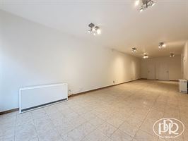 Immeuble 4 unités (3 apparts. + jardin + 1 commerce) - WAVRE