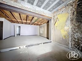 Brute de bêton (casco) - WAVRE Brute de bêton (casco) - WAVRE